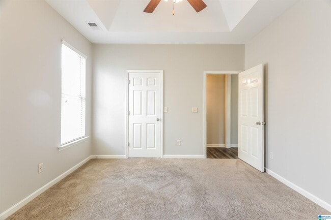 Building Photo - 1056 Washington Dr