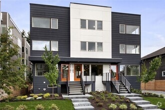 Building Photo - Beautifully Situated Fremont Townhouse