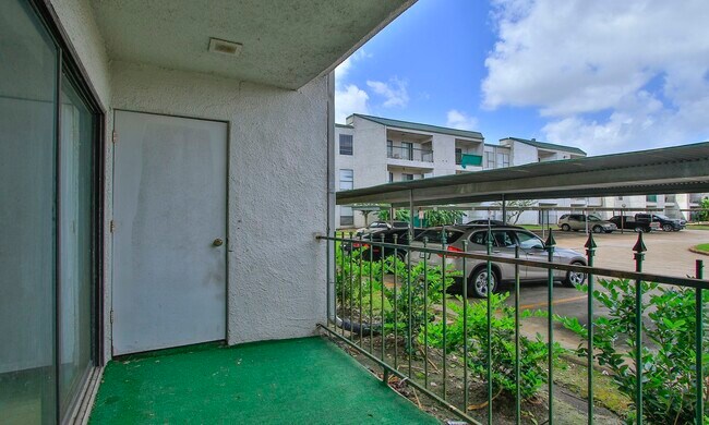 Building Photo - 2822 S Bartell Dr