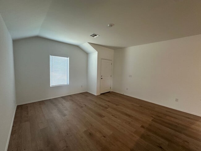 Building Photo - *Newly Built* 3 Bed 2 Bath 2 Car Garage