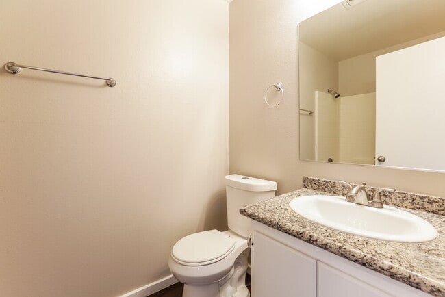 Building Photo - 832 Tollbrook Way