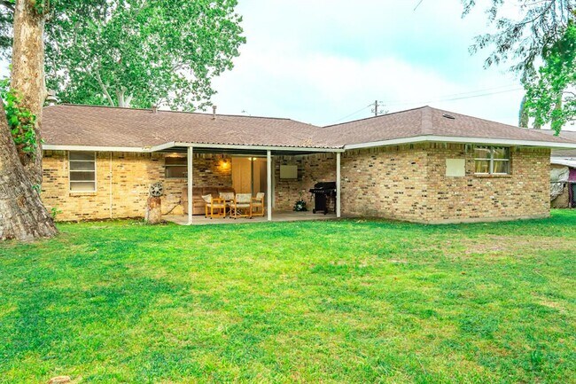 Building Photo - 3015 Peppermill Rd