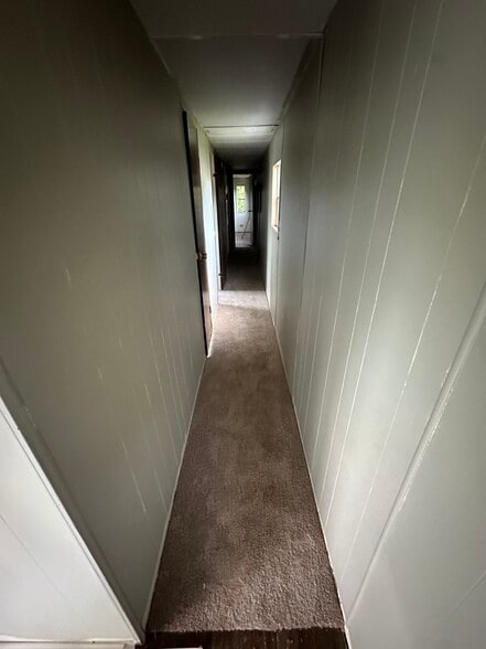 Building Photo - 121 Jordan Rd