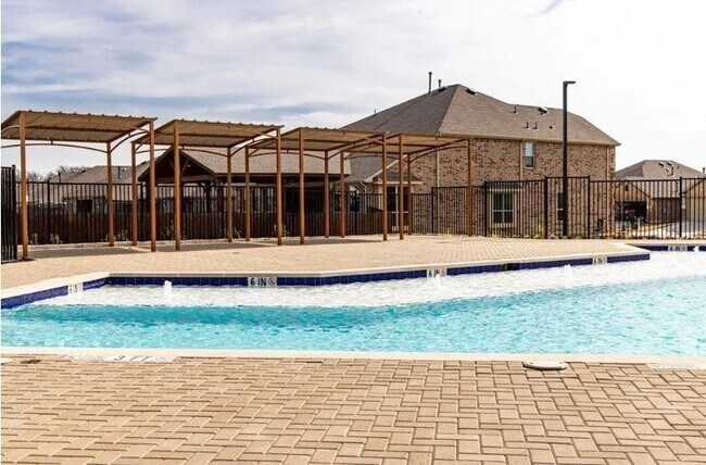 Building Photo - 1328 Francesca Dr