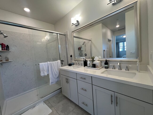 Building Photo - Beautiful Rockcress Home Near Dining, Shopping, And More!