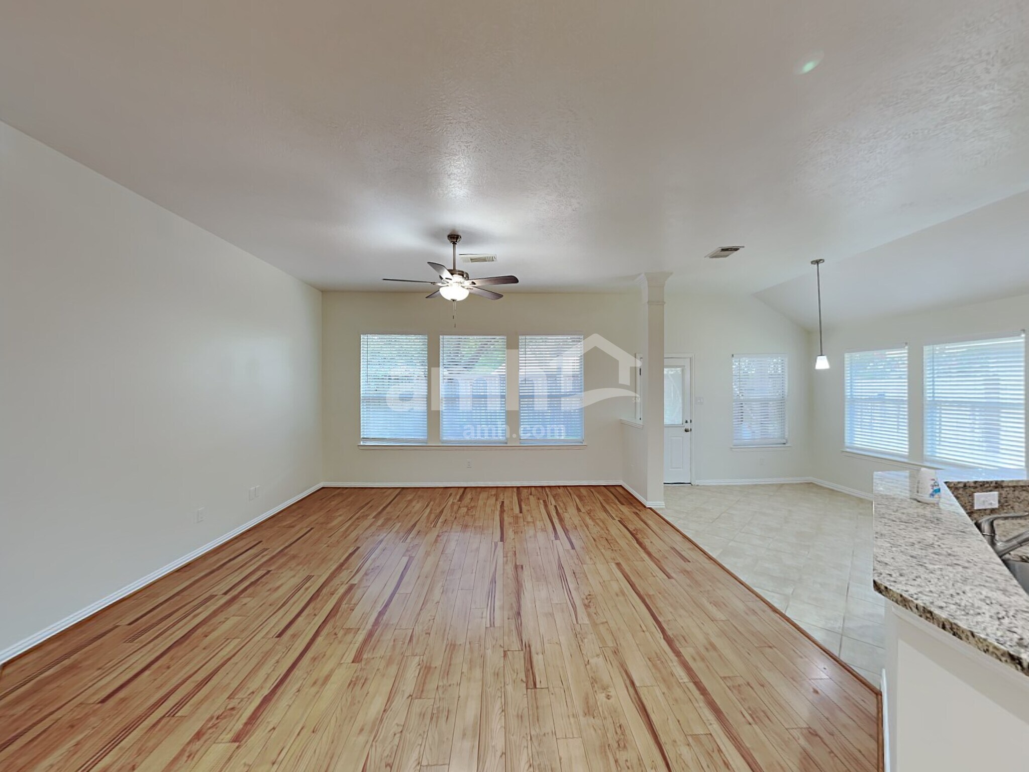 Building Photo - 30919 Blue Ridge Park Ln