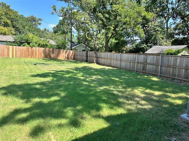 Building Photo - 117 W Sears St