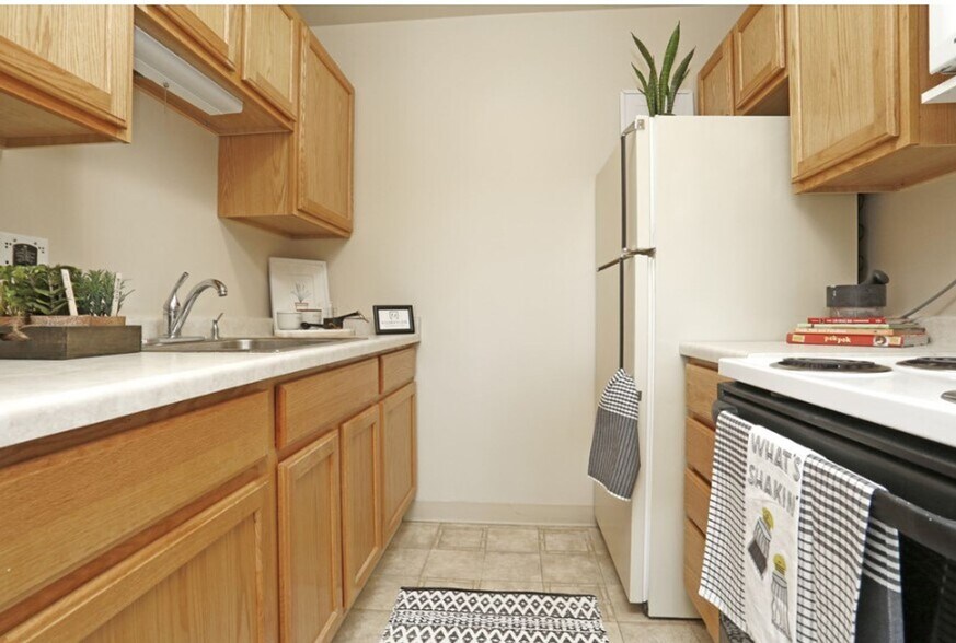 Mount Royal Manor 100 Elizabeth St Duluth MN 55803 Apartment Finder