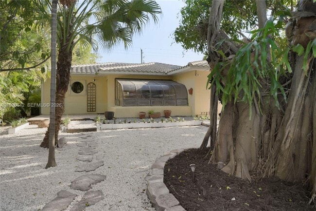 Building Photo - 1845 Daytonia Rd