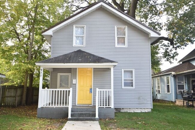 Primary Photo - Elkhart 3 bedroom and 2 full baths