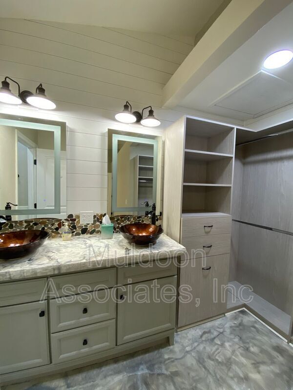 Building Photo - 4184 Coolwater Dr