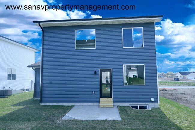 Building Photo - Two story Home available in Prime Norwalk ...