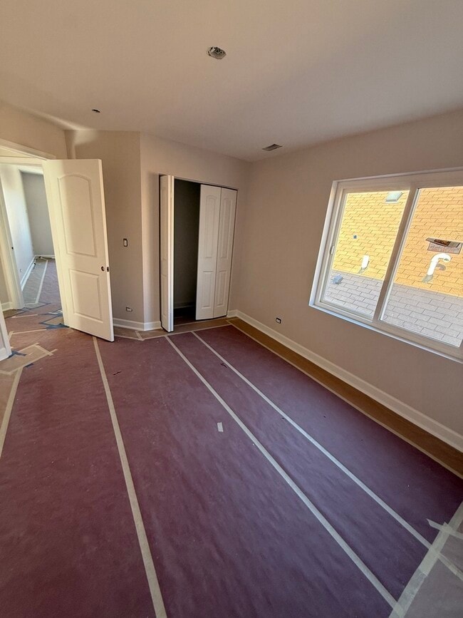 Building Photo - 3842 N Newcastle Ave