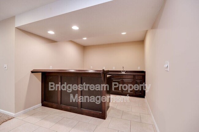 Building Photo - 1875 Prairie Clover Dr