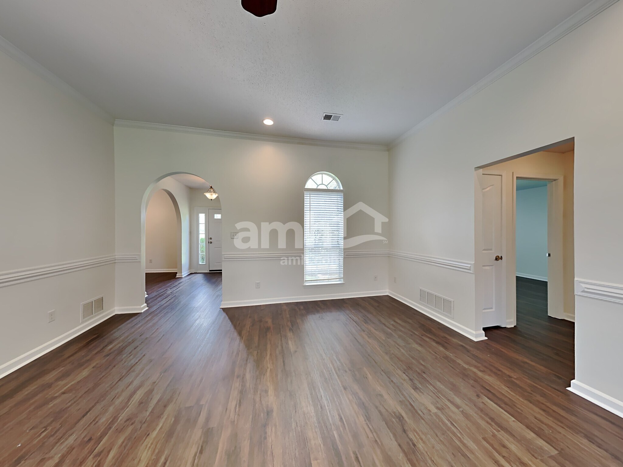 Building Photo - 8014 New Castle Cv