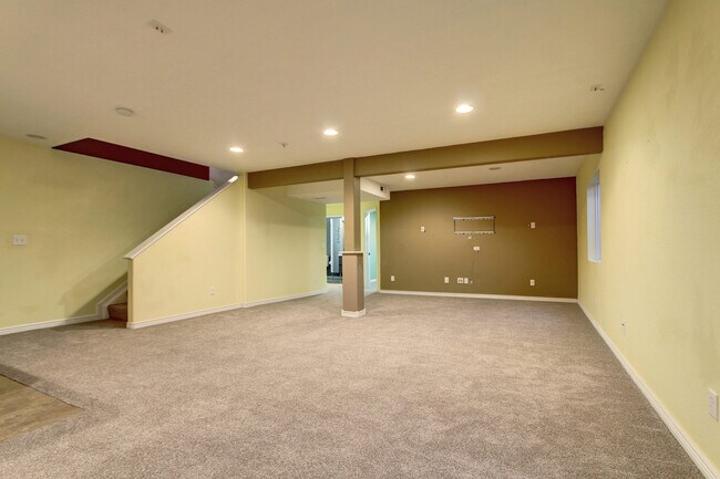 Building Photo - The Meadows of Castle Rock Ranch home w/finished basement & Mountain Views.