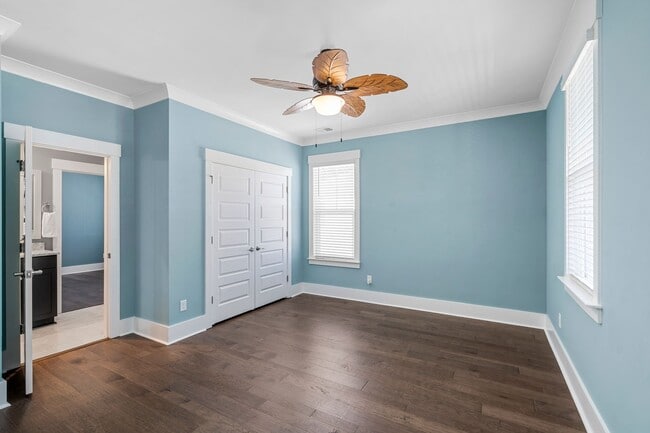 Building Photo - Better than new 4 bedroom + office on larg...