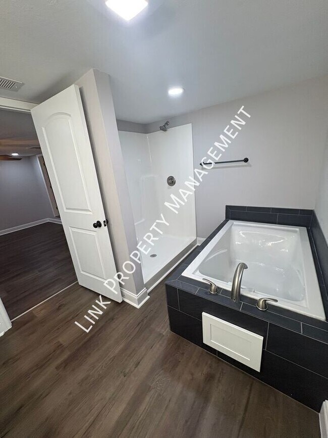 Building Photo - 8233 Harrison Bay Rd