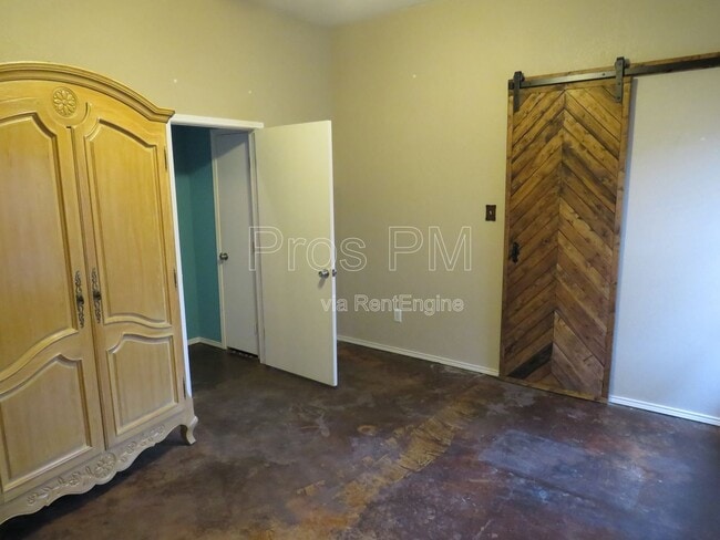 Building Photo - 3717 Beatriz Dr