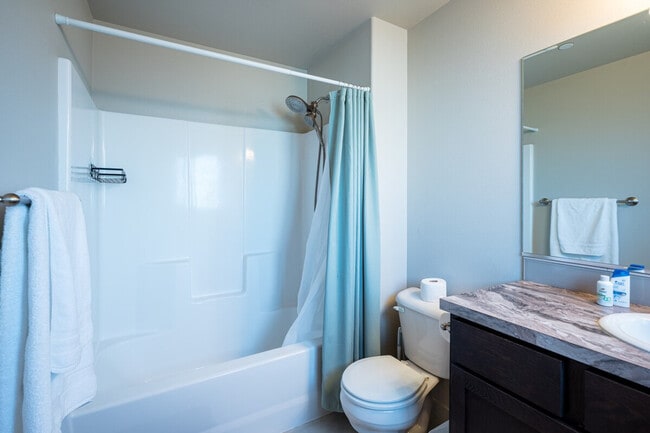 Building Photo - 5 S Kellogg St