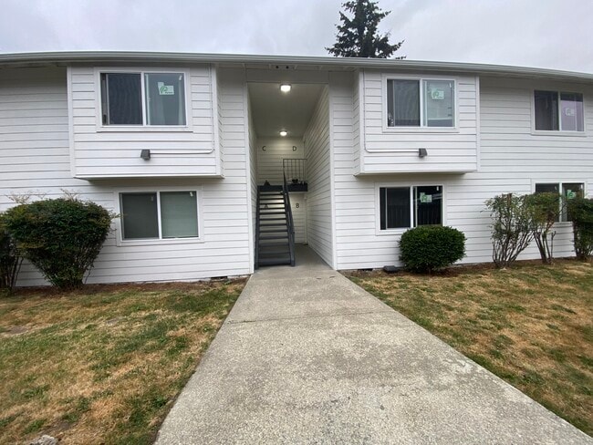 Building Photo - 539 37th St SE