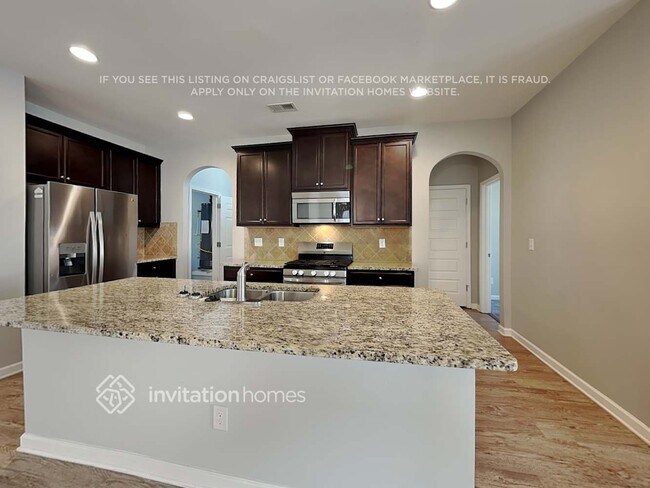 Building Photo - 2629 Cornwall Dr