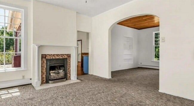 Building Photo - 2881 C Rd