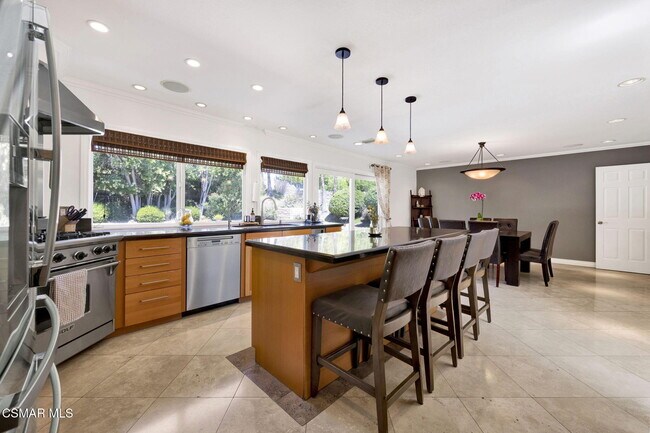Building Photo - 5315 Cangas Dr