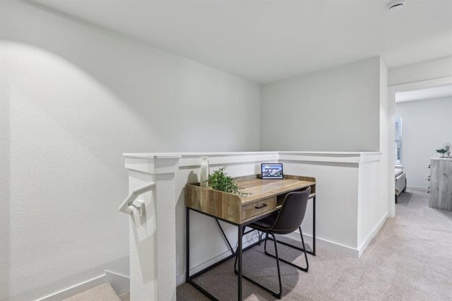 Building Photo - 673 Canvas Ave