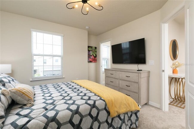 Building Photo - 7227 Oakmoss Loop