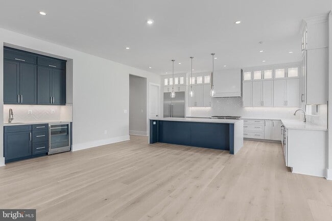 Building Photo - 5613 34th St N