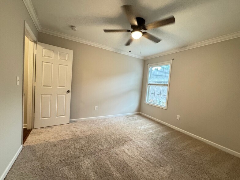 Building Photo - 205 Laramie Circle