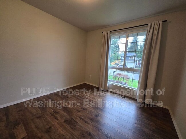 Building Photo - 6521 58th St NE