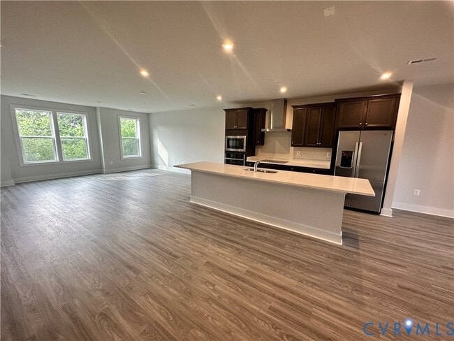 Building Photo - 1025 N Lombardy St