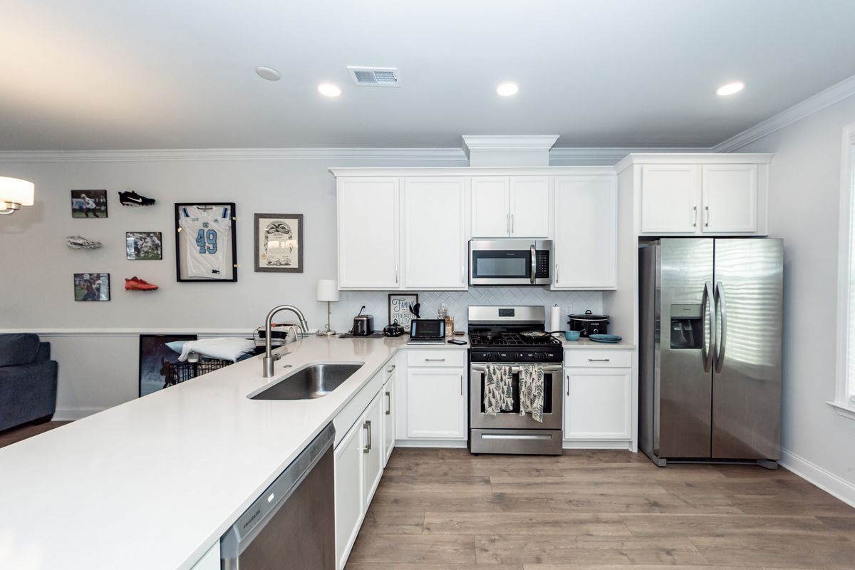 Building Photo - 531 Green Fern Dr