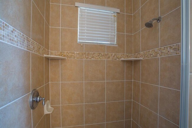 Building Photo - 3876 Shoreview Dr