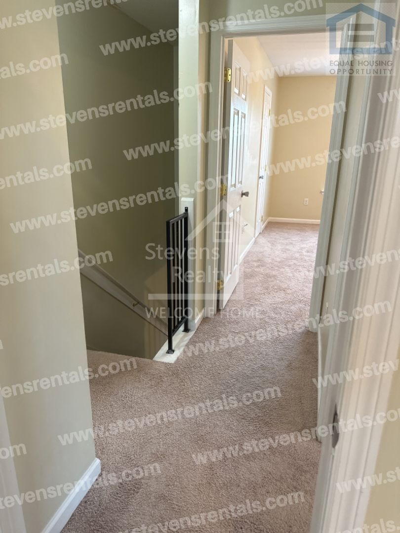 Building Photo - 1207 Holly Ave