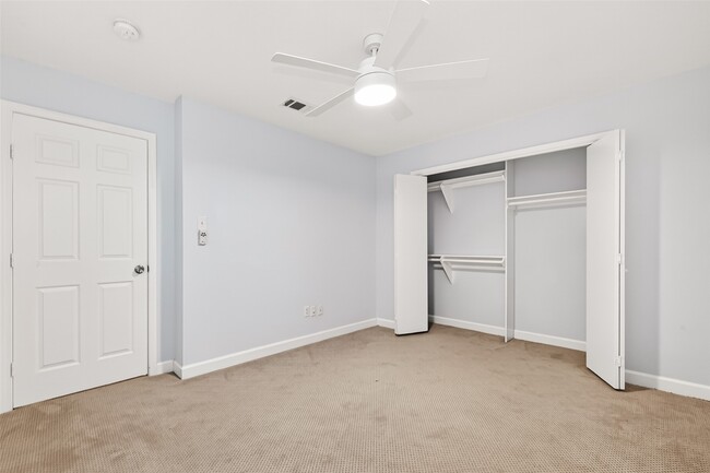 Building Photo - 12625 Memorial Dr