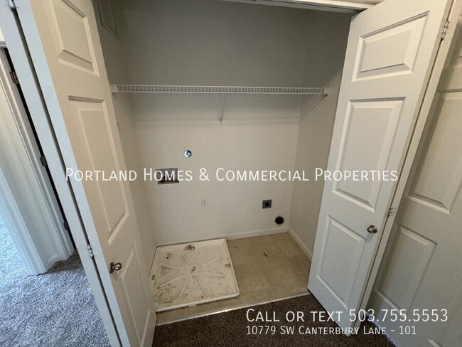 Building Photo - 10779 SW Canterbury Ln