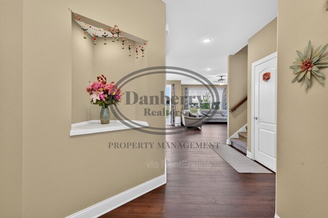Building Photo - 24989 Reddington Ct