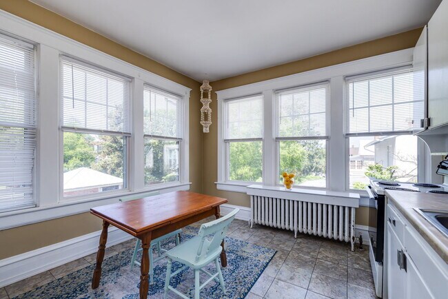 Building Photo - Stylish Downtown Apartment with a Private Oasis and Pool Retreat!