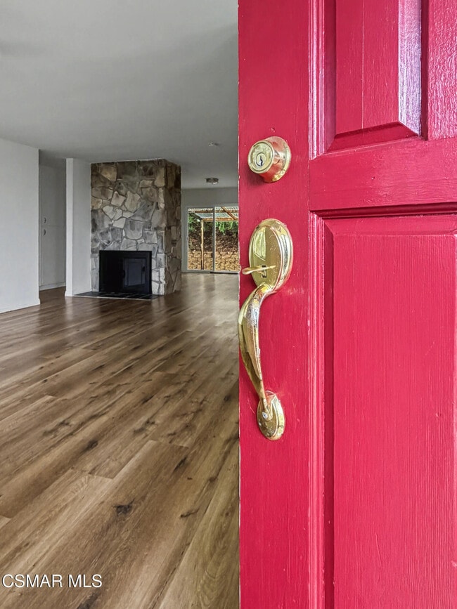 Building Photo - 2485 E Hillcrest Dr