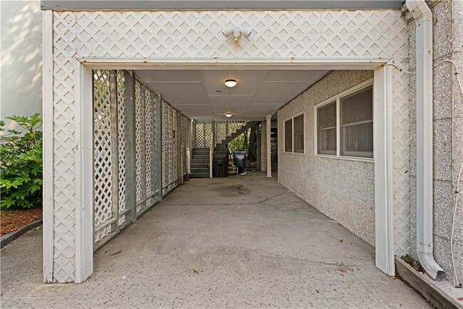 Building Photo - 231 Olive Way