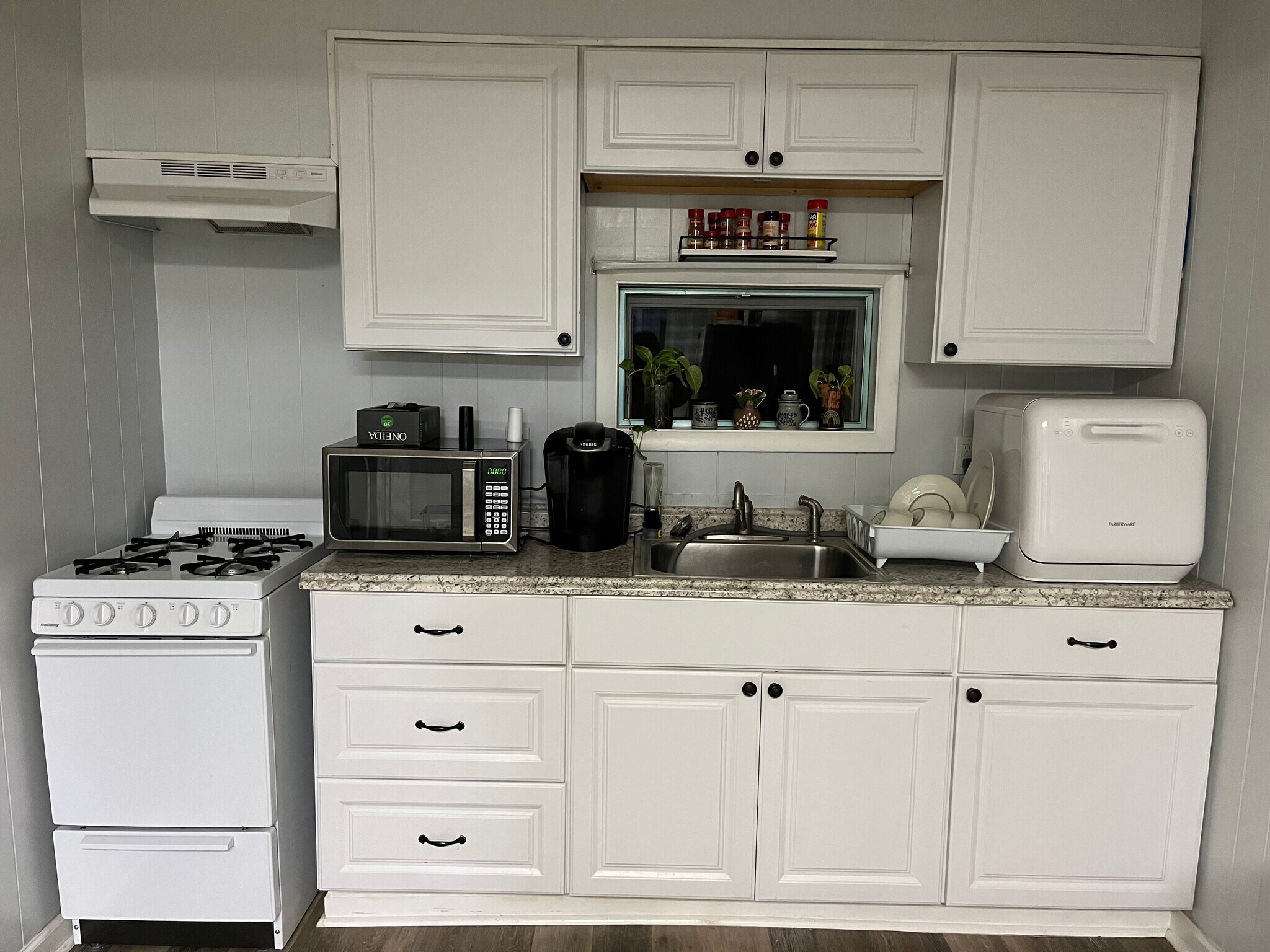 Counters sink, stove - 546 Quincy Ave