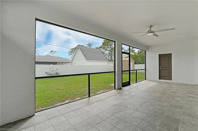 Building Photo - Spacious 4 Bedroom, 3 Bath Single-Family H...