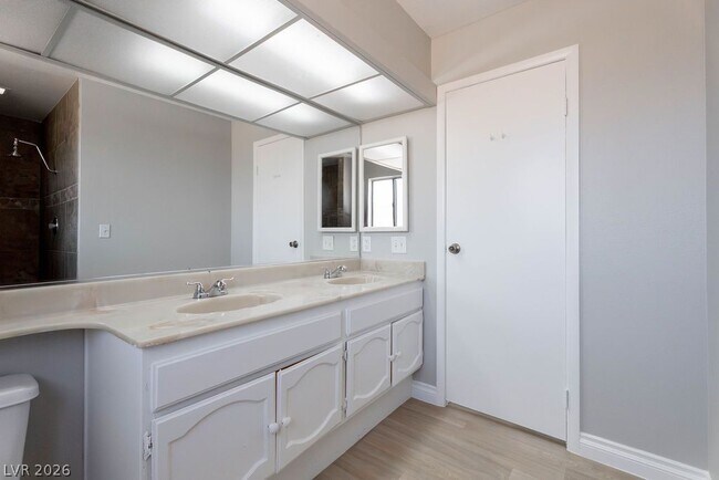 Building Photo - 5055 Stormy Cir