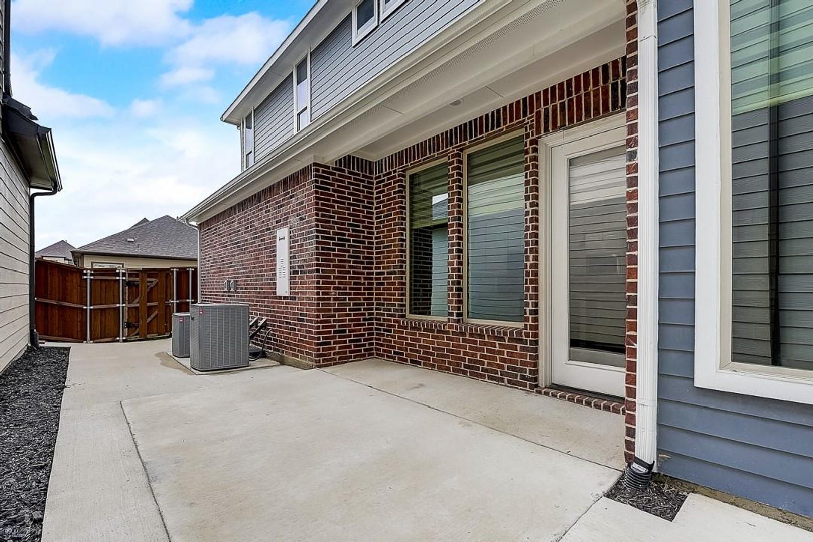 Building Photo - 4145 Sechrist Dr