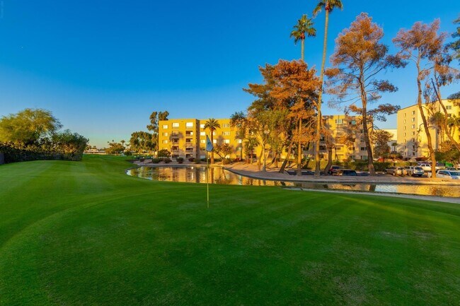 Building Photo - 7950 E Camelback Rd