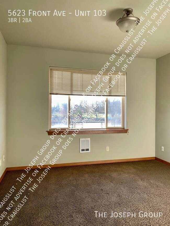 Building Photo - 5623 Front Ave