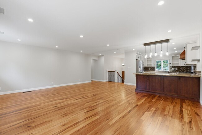 Building Photo - Exceptional Home in the Back of the Valley, Pacifica